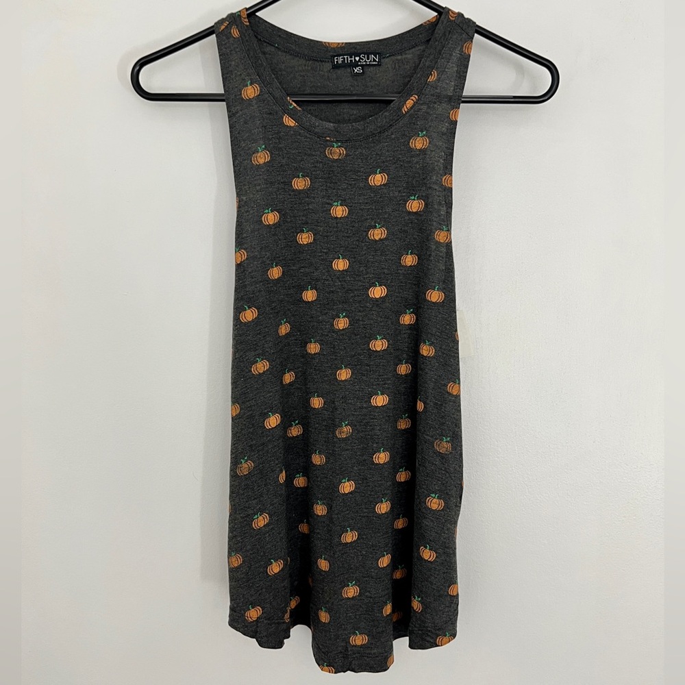 Pumpkin print tank top NWT